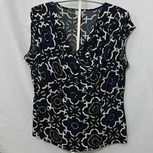 Worthington Sleeveless Scoop Neck Blouse